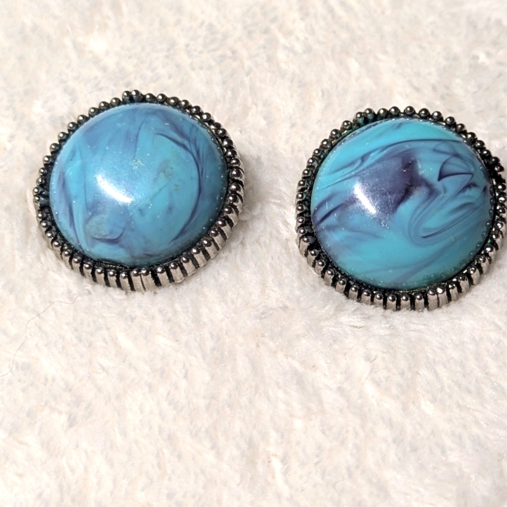 Vintage Turquoise Blue and Purple Acrylic Button Clip Earrings - Picture 5 of 6